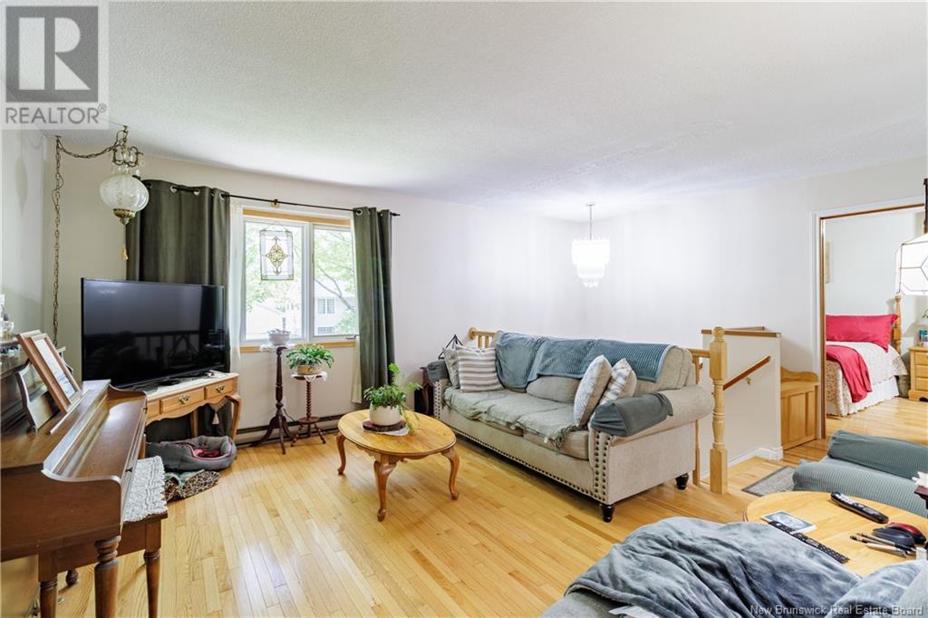 11 Lilac Crescent, Fredericton, New Brunswick  E3A 2G7 - Photo 6 - NB118345