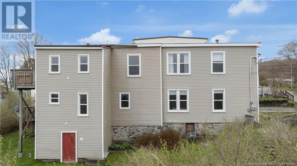 89 Seely Street, Saint John, New Brunswick  E2K 4B4 - Photo 3 - NB119257