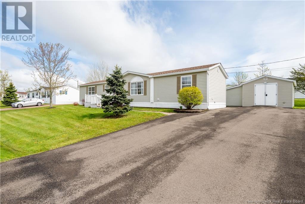 72 Southpine, Moncton, New Brunswick  E1H 3M7 - Photo 2 - NB119572