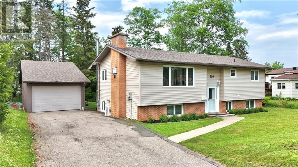 920 Msgr Godin Court, Bathurst, New Brunswick