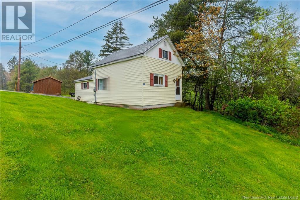 19 Reservoir Road, Sackville, New Brunswick  E4L 3J6 - Photo 1 - NB119456