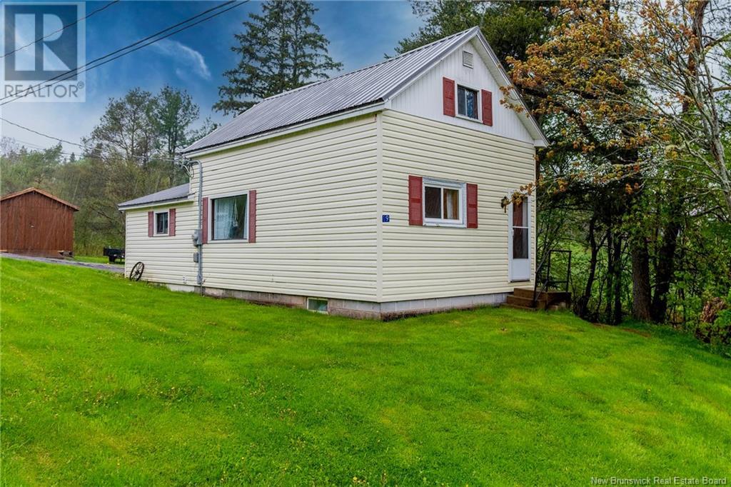 19 Reservoir Road, Sackville, New Brunswick  E4L 3J6 - Photo 4 - NB119456