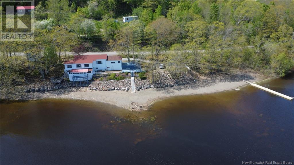 6577 Route 102, Oak Point, New Brunswick  E5M 2G9 - Photo 38 - NB119373