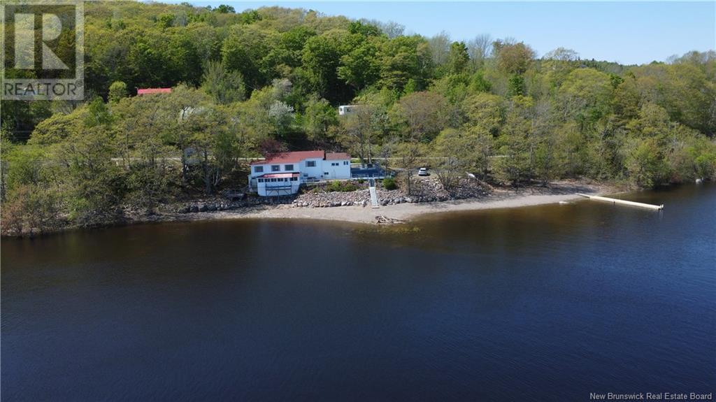 6577 Route 102, Oak Point, New Brunswick  E5M 2G9 - Photo 39 - NB119373