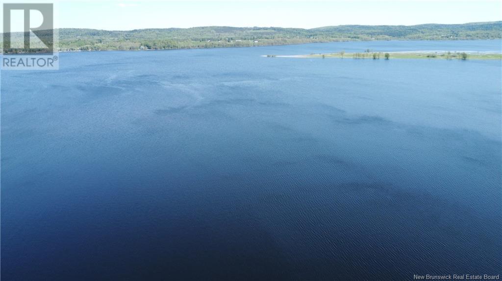6577 Route 102, Oak Point, New Brunswick  E5M 2G9 - Photo 6 - NB119373