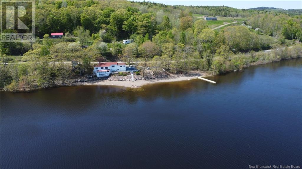 6577 Route 102, Oak Point, New Brunswick  E5M 2G9 - Photo 7 - NB119373