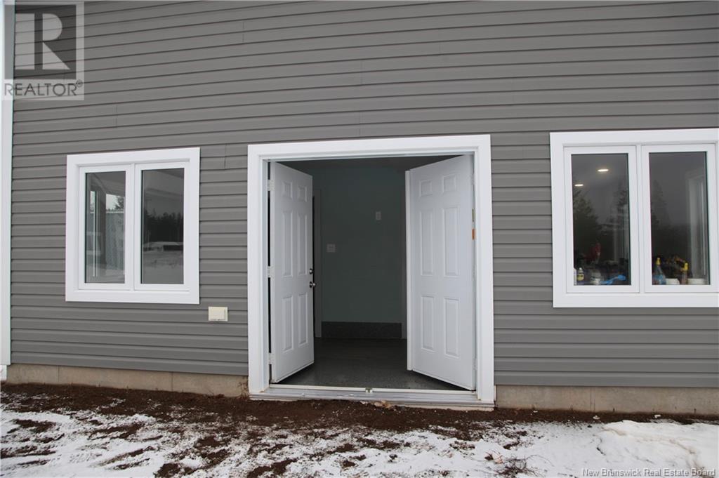 583 Rue Principale, Pointe-Verte, New Brunswick  E8J 2P8 - Photo 22 - NB119198