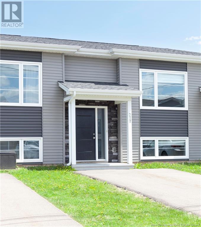 277 Des Érables, Dieppe, New Brunswick  E1A 9B1 - Photo 2 - NB119636