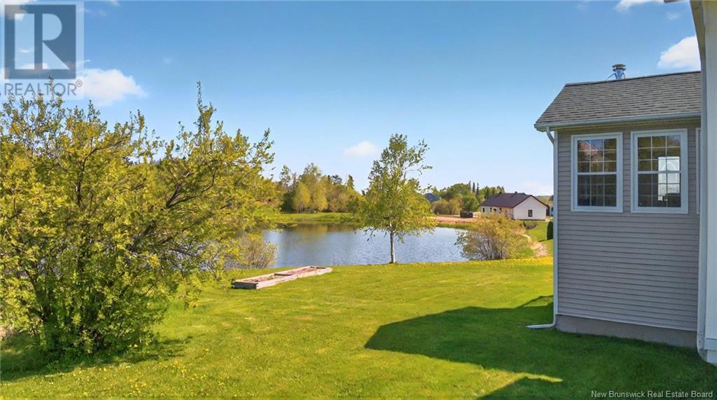 800 Squire Green Drive, Bathurst, New Brunswick  E2A 4W8 - Photo 38 - NB119137
