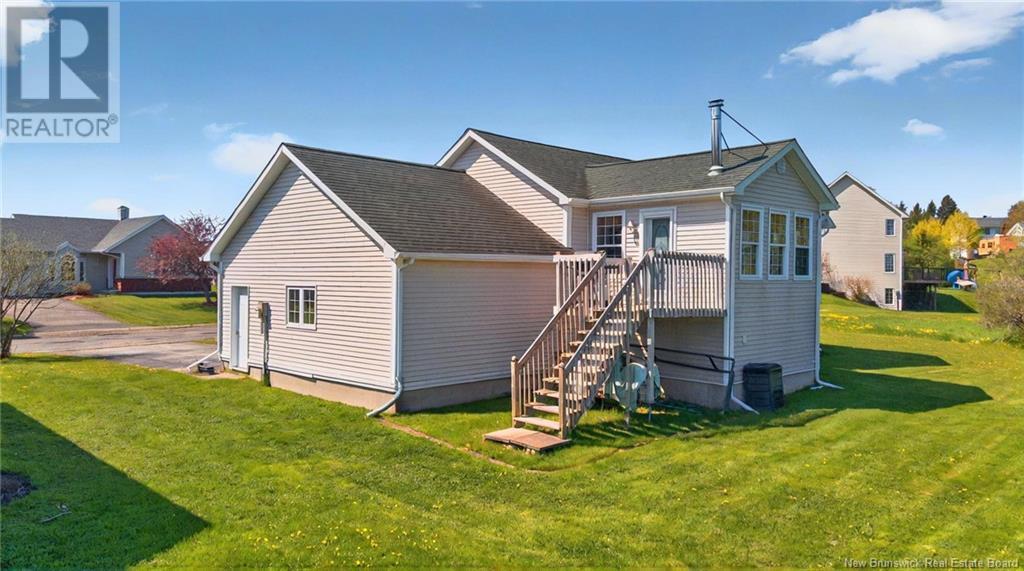 800 Squire Green Drive, Bathurst, New Brunswick  E2A 4W8 - Photo 41 - NB119137
