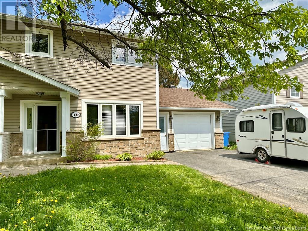 10 Belone Street, Edmundston, New Brunswick  E7B 1B6 - Photo 2 - NB119652
