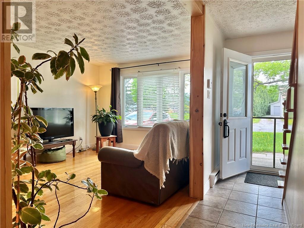 10 Belone Street, Edmundston, New Brunswick  E7B 1B6 - Photo 5 - NB119652