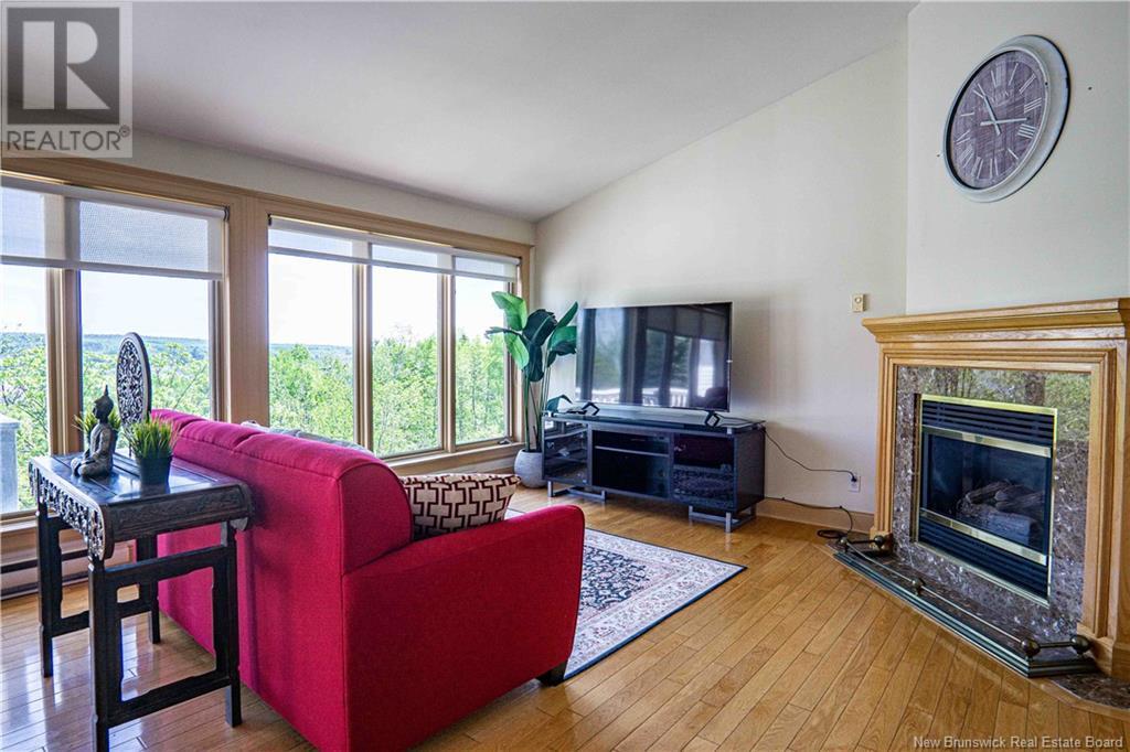 281 Kimble Drive, Fredericton, New Brunswick  E3B 6Y1 - Photo 12 - NB119287