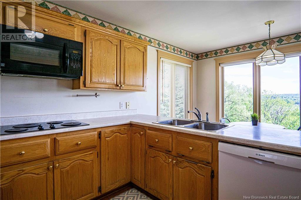 281 Kimble Drive, Fredericton, New Brunswick  E3B 6Y1 - Photo 15 - NB119287