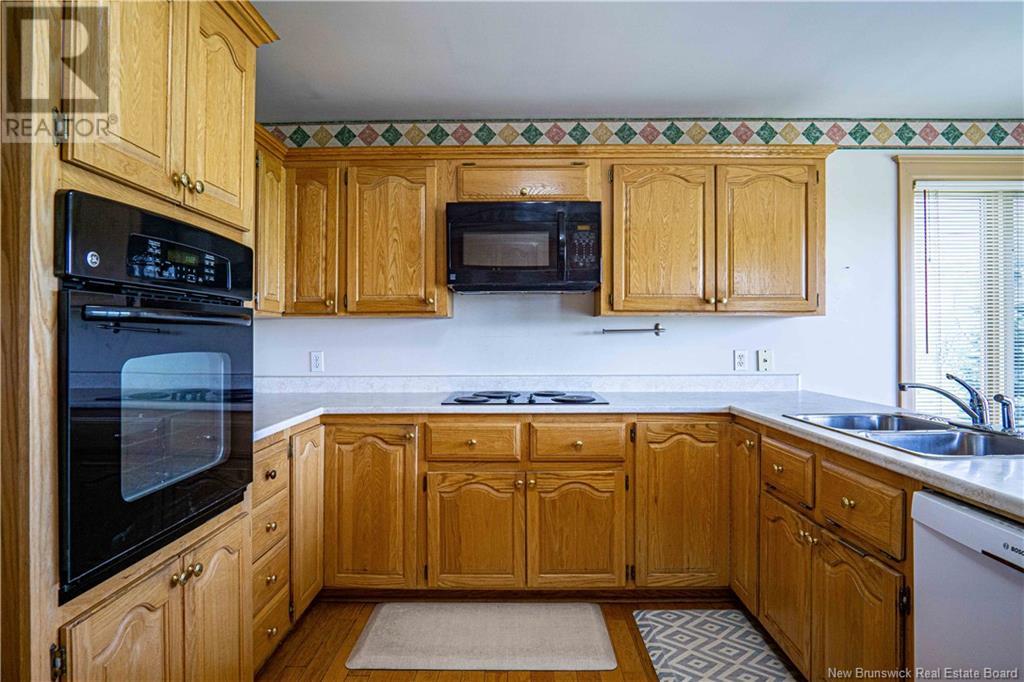 281 Kimble Drive, Fredericton, New Brunswick  E3B 6Y1 - Photo 16 - NB119287