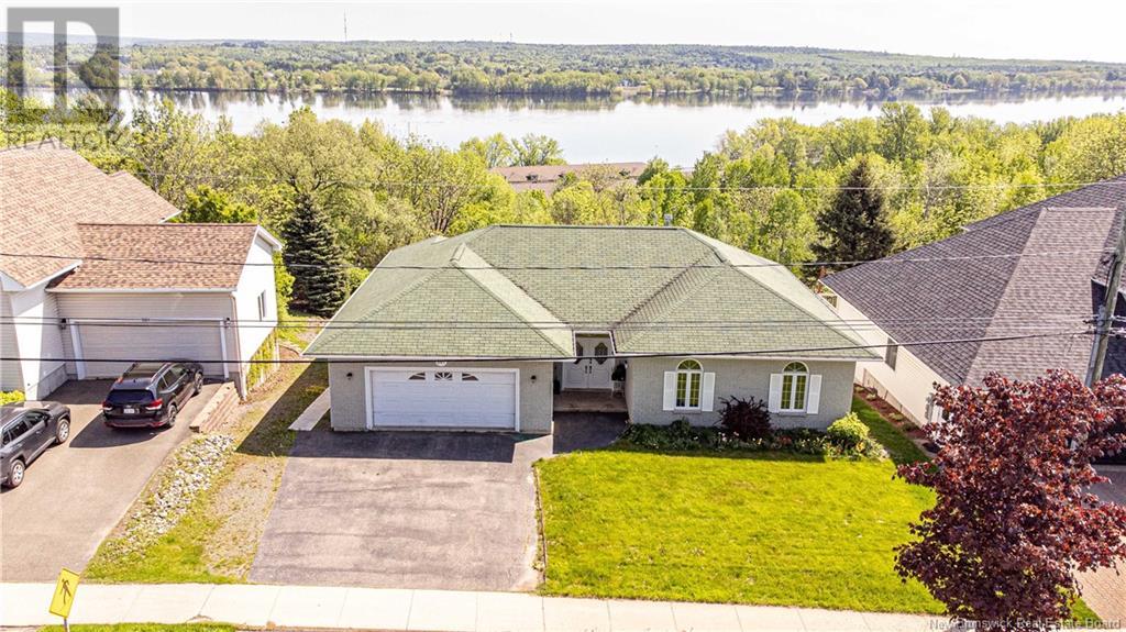 281 Kimble Drive, Fredericton, New Brunswick  E3B 6Y1 - Photo 2 - NB119287