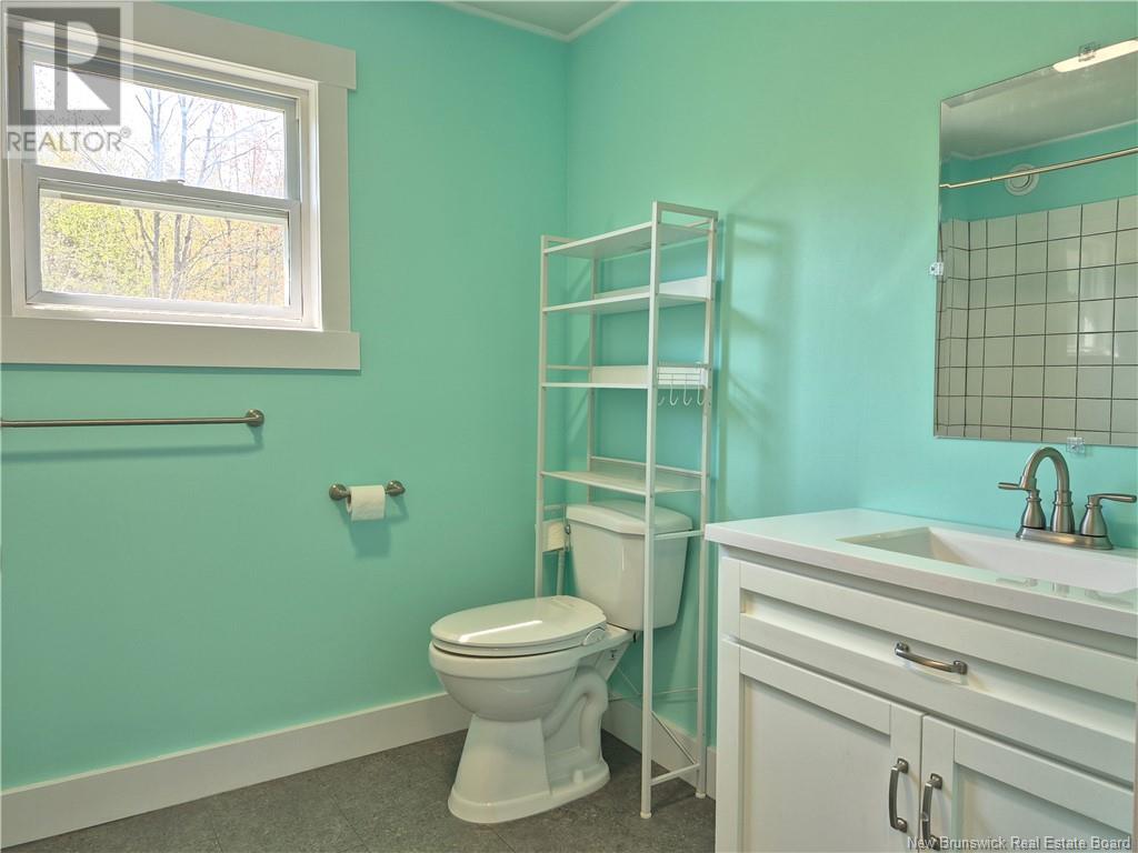 1300 Currie Street, Bathurst, New Brunswick  E2A 6J6 - Photo 10 - NB119196