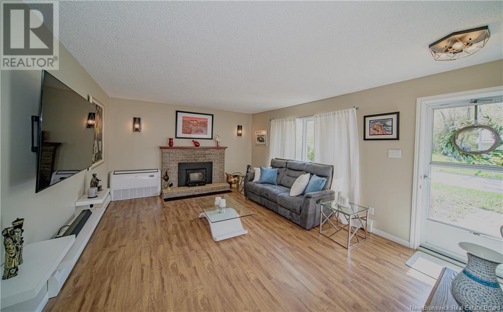 35 Charing Crescent, Fredericton, New Brunswick  E3B 4R8 - Photo 7 - NB119643