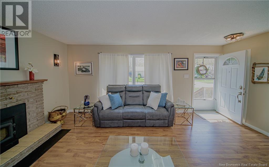 35 Charing Crescent, Fredericton, New Brunswick  E3B 4R8 - Photo 9 - NB119642