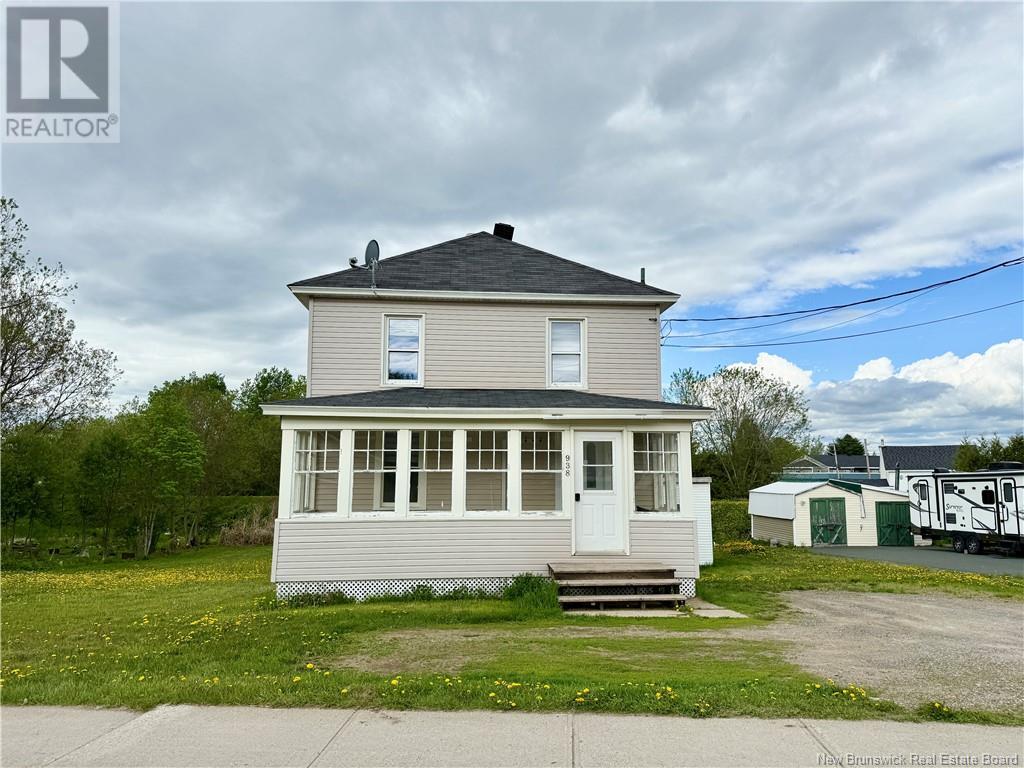 938 King Street, Bathurst, New Brunswick  E2A 1S1 - Photo 1 - NB119633
