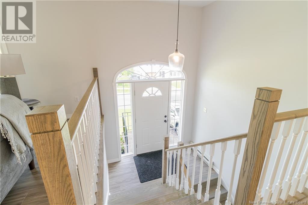 53 Stoneybrook Crescent, Fredericton, New Brunswick  E3B 6Y5 - Photo 4 - NB119203