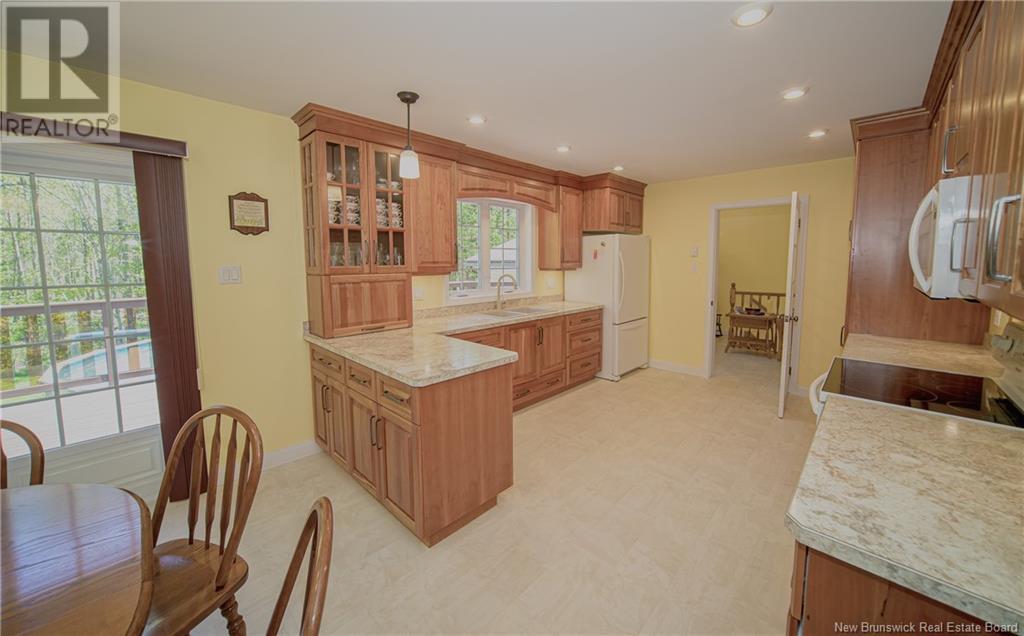 18 Burnett Drive, Hanwell, New Brunswick  E3C 2H9 - Photo 10 - NB119843