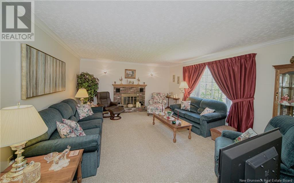 18 Burnett Drive, Hanwell, New Brunswick  E3C 2H9 - Photo 13 - NB119843