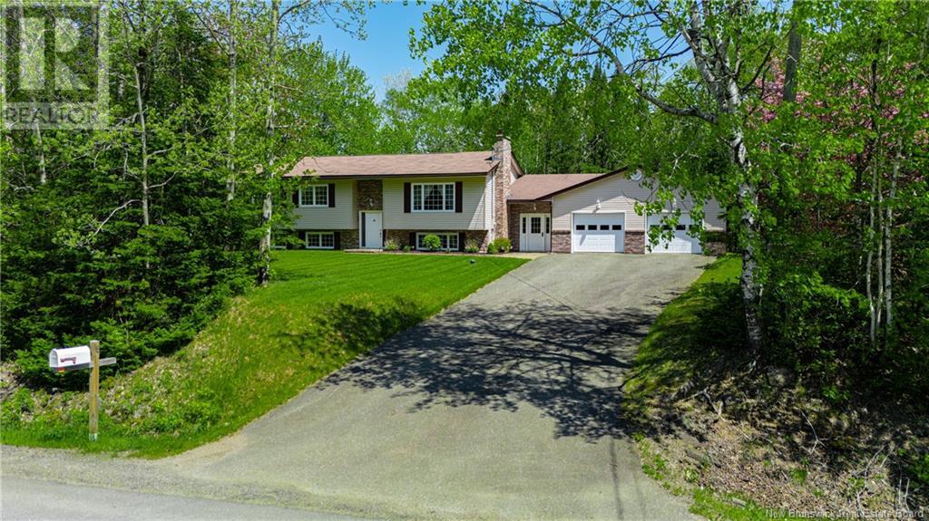 18 Burnett Drive, Hanwell, New Brunswick  E3C 2H9 - Photo 42 - NB119843