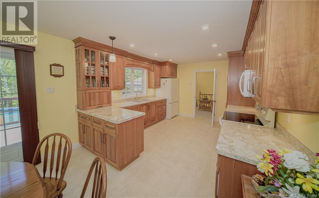 18 Burnett Drive, Hanwell, New Brunswick  E3C 2H9 - Photo 5 - NB119843