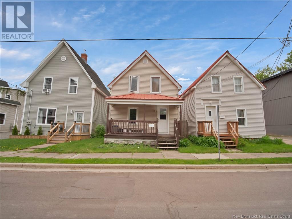 58 Elm Street, Moncton, New Brunswick  E1C 5T6 - Photo 2 - NB119811