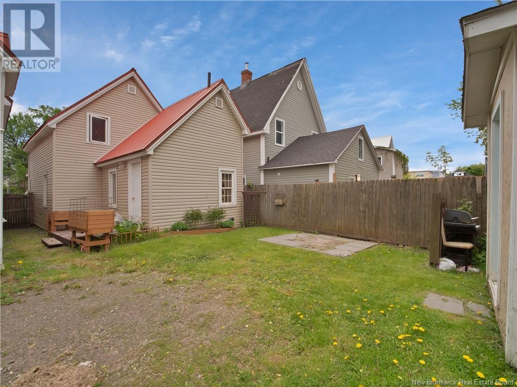 58 Elm Street, Moncton, New Brunswick  E1C 5T6 - Photo 4 - NB119811
