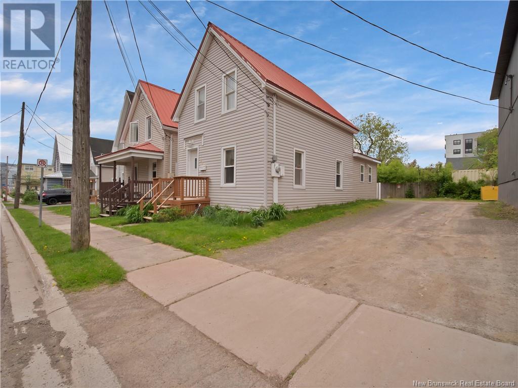 58 Elm Street, Moncton, New Brunswick  E1C 5T6 - Photo 7 - NB119811
