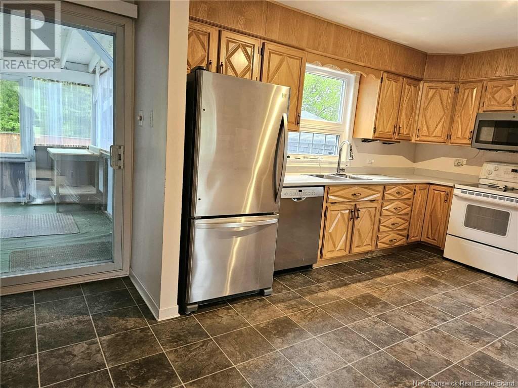 589 Patterson, Bathurst, New Brunswick  E2A 1Z9 - Photo 17 - NB119825