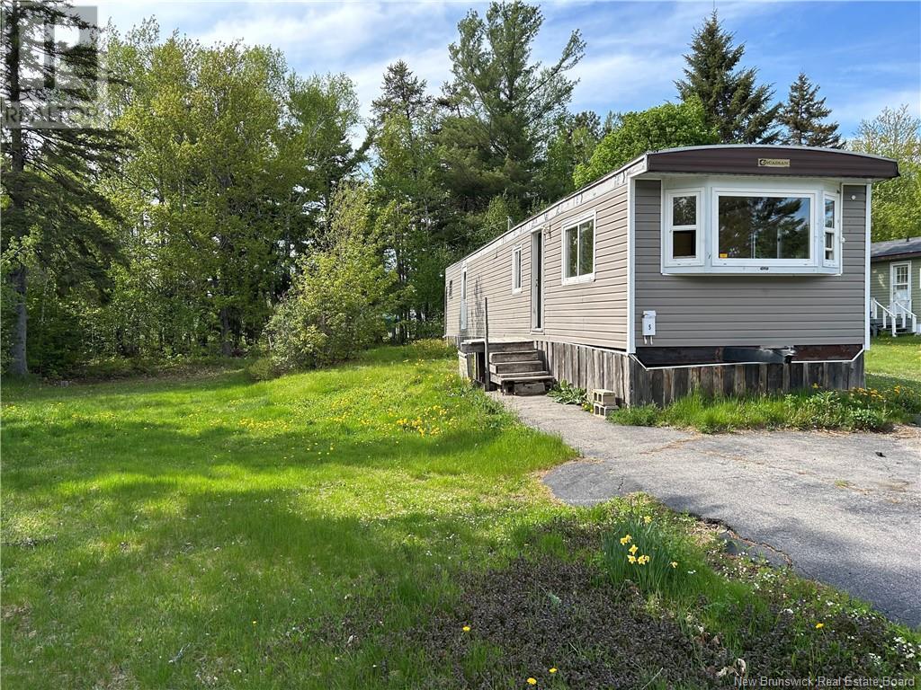 5 Lakeside Drive, Miramichi, New Brunswick  E1N 3G6 - Photo 1 - NB119869
