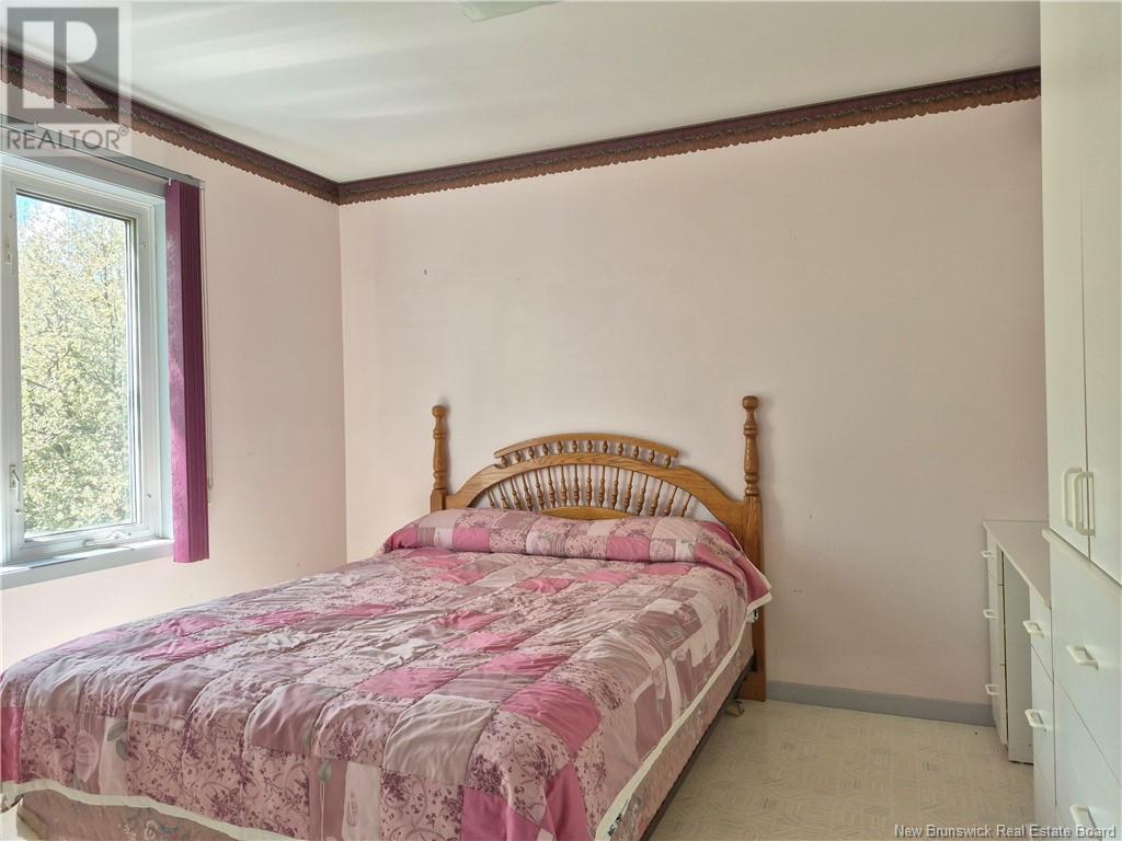 619 Rue De La Baie, Beresford, New Brunswick  E8K 1X3 - Photo 19 - NB119634