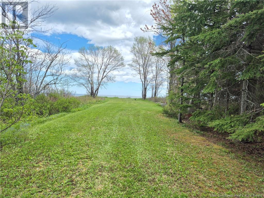 619 Rue De La Baie, Beresford, New Brunswick  E8K 1X3 - Photo 3 - NB119634