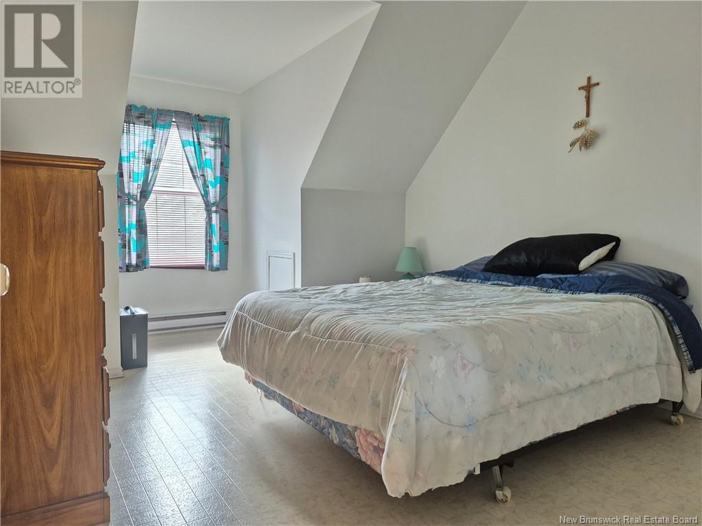 619 Rue De La Baie, Beresford, New Brunswick  E8K 1X3 - Photo 34 - NB119634