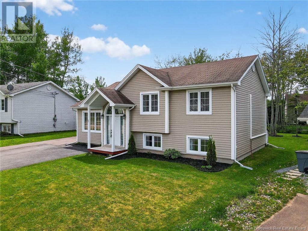 27 Manon Street, Shediac, New Brunswick  E4P 0B9 - Photo 3 - NB119871