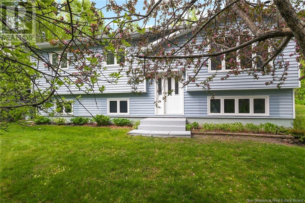 116 Fawn Crescent, Hanwell, New Brunswick