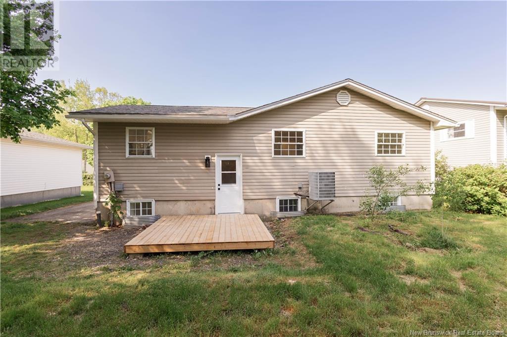 29 Finnamore Street, Oromocto West, New Brunswick  E2V 2J8 - Photo 3 - NB119906