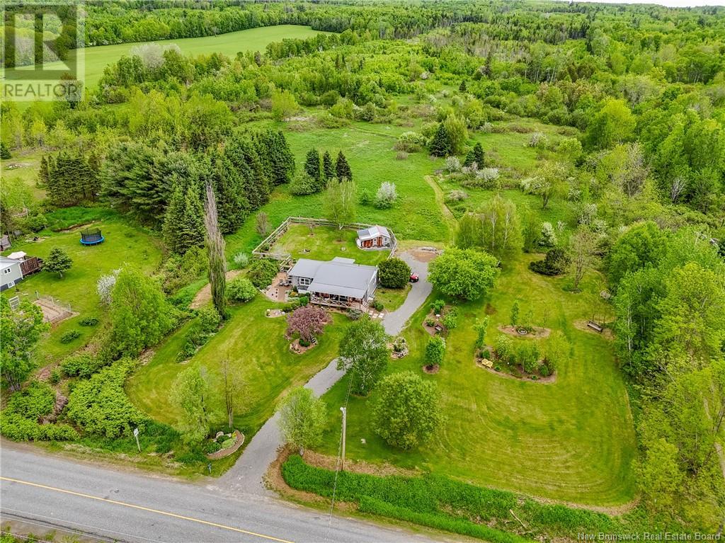 1372 Route 105, Southampton, New Brunswick  E6G 1L8 - Photo 34 - NB119884