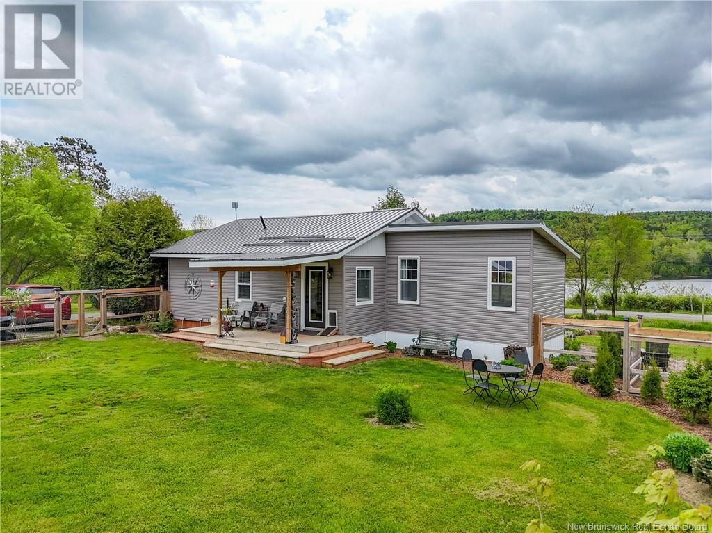 1372 Route 105, Southampton, New Brunswick  E6G 1L8 - Photo 5 - NB119884