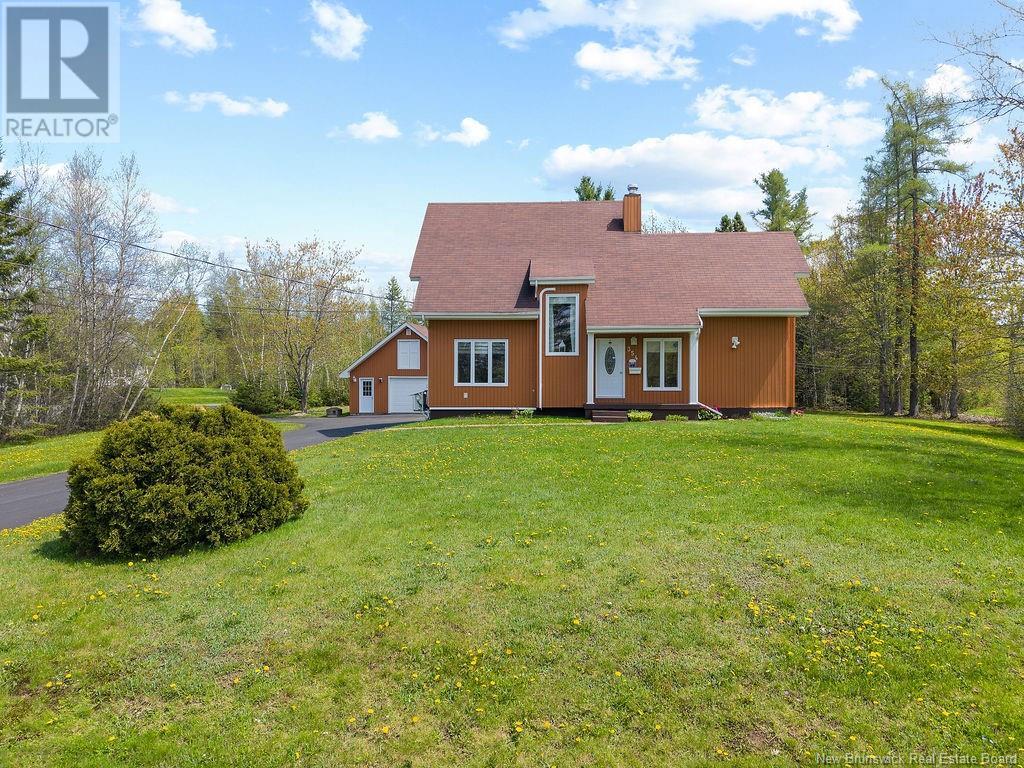 354 Beaverbrook Road, Miramichi, New Brunswick  E1V 1A1 - Photo 2 - NB119618