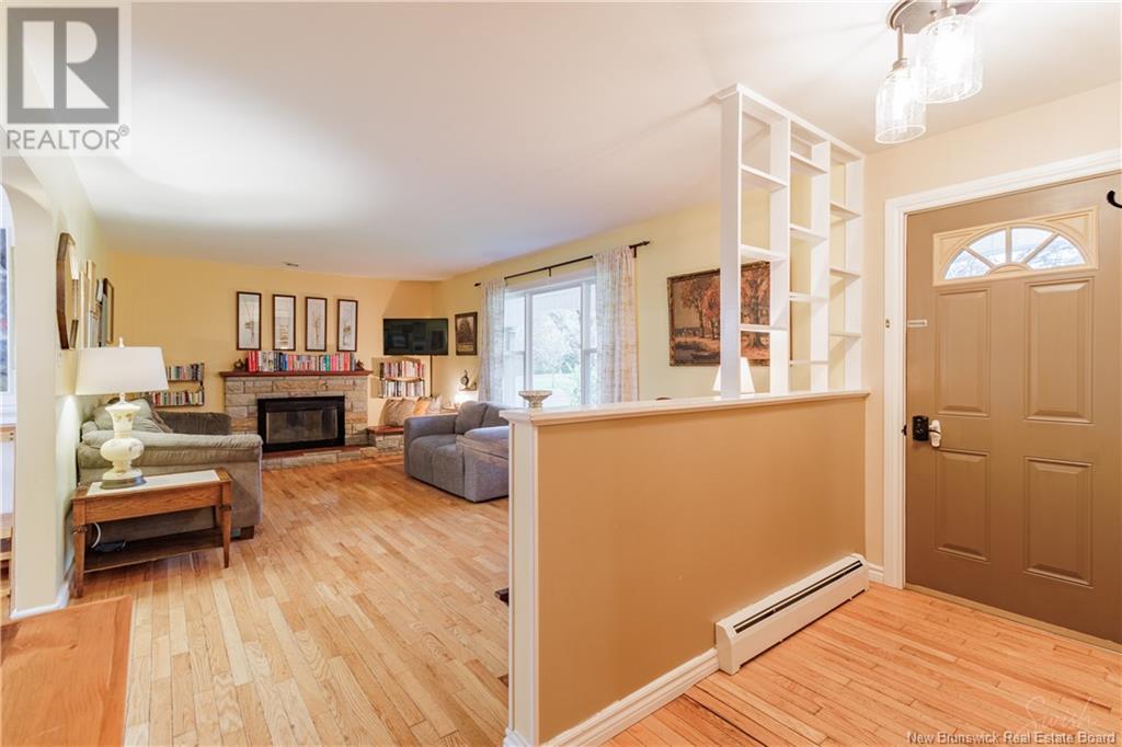 225 Massey Street, Fredericton, New Brunswick  E3B 2Z5 - Photo 4 - NB118923