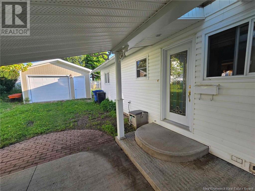 465 Varrily Street, Bathurst, New Brunswick  E2A 2P2 - Photo 10 - NB119986