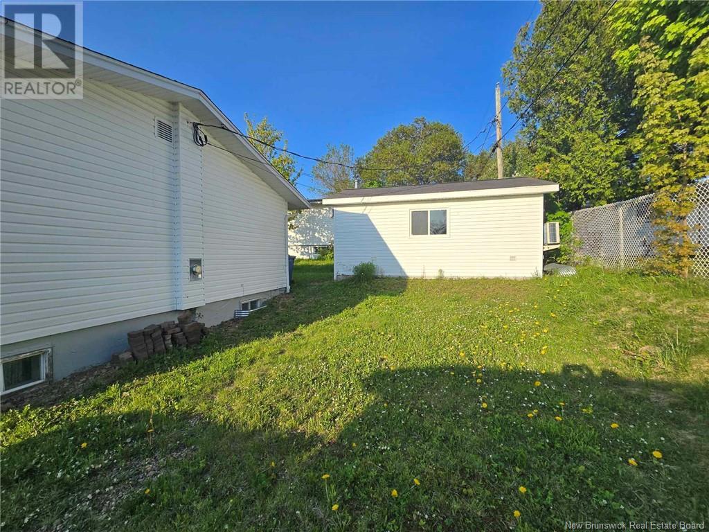 465 Varrily Street, Bathurst, New Brunswick  E2A 2P2 - Photo 9 - NB119986
