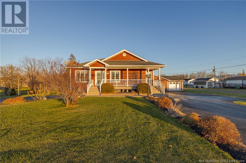 653 Rue Principale, Beresford, New Brunswick  E8K 3X5 - Photo 2 - NB119981