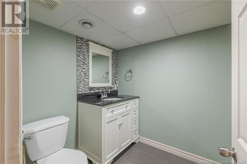 653 Rue Principale, Beresford, New Brunswick  E8K 3X5 - Photo 39 - NB119981