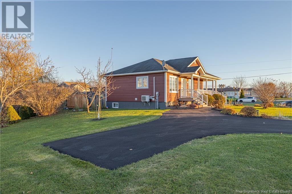 653 Rue Principale, Beresford, New Brunswick  E8K 3X5 - Photo 4 - NB119981
