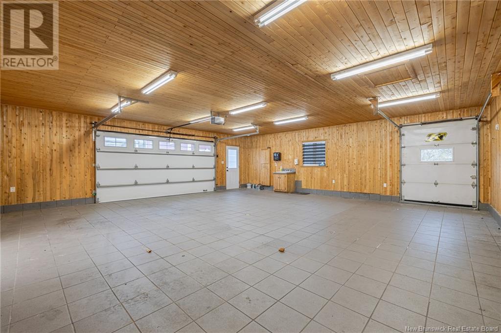 653 Rue Principale, Beresford, New Brunswick  E8K 3X5 - Photo 46 - NB119981